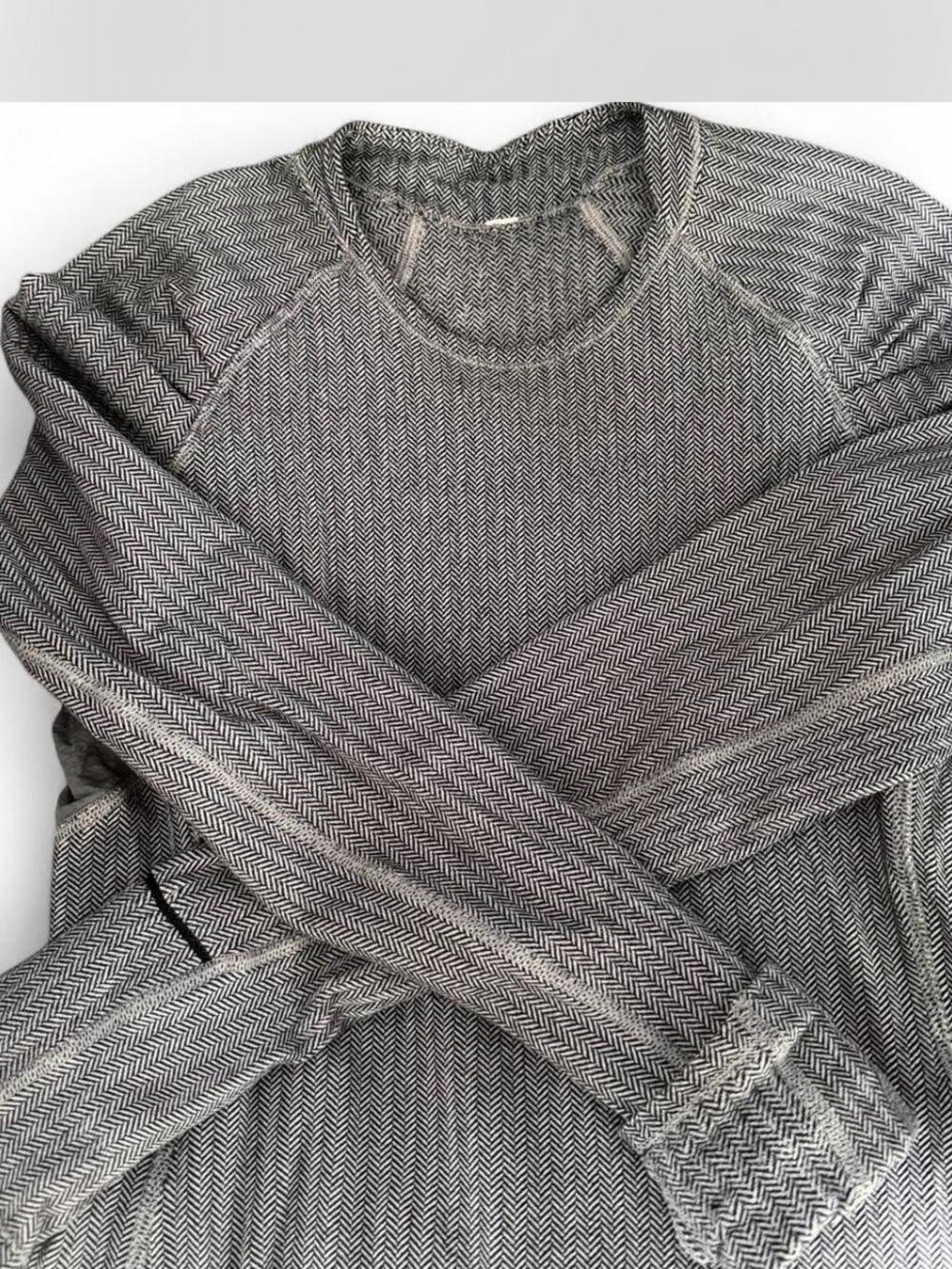 Lululemon Long Sleeve Top Heathered Herringbone Black White Shirt Women's Size 6